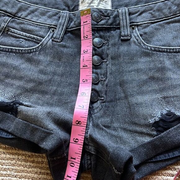 FREE PEOPLE denim black shorts 27 - Picture 12 of 12